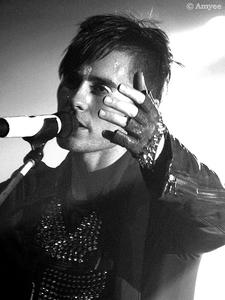 Jared krásná foténka černobílá